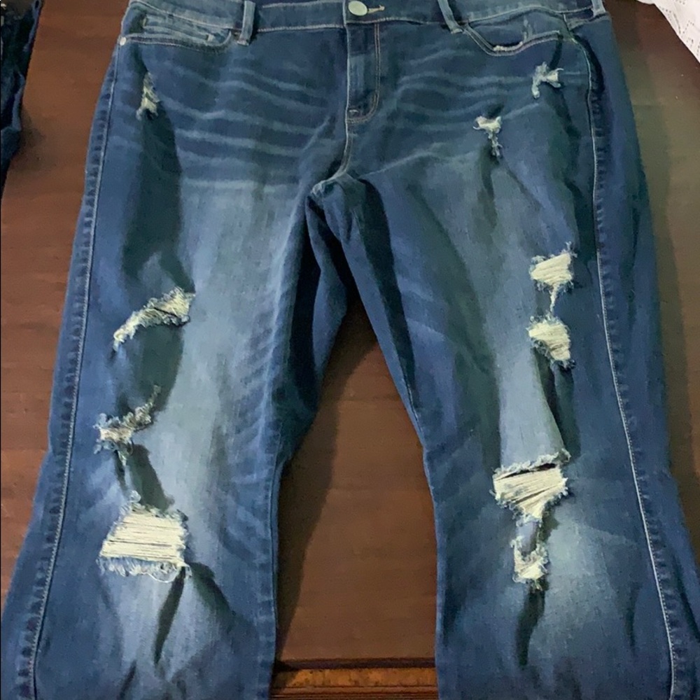 Like New Ripped Boutique Jeans